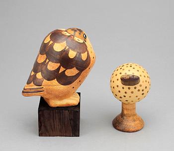 FIGURINER, 2 st, stengods, Lisa Larson, Gustavsberg, 1900-talets andra hälft.