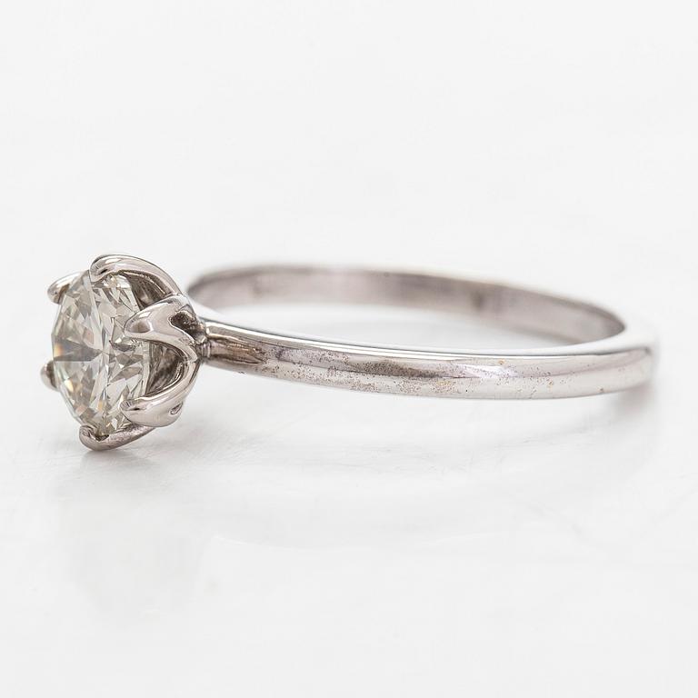 A 14K white gold ring, with a brilliant-cut diamond approx. 1.01 ct.