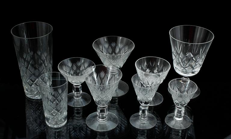 GLASSERVIS, 73 delar, Sverige, 1900-talets första hälft.