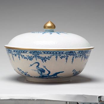 A large blue and white armorial punch bowl with cover, Qing dynasty, Qianlong (1736-95).