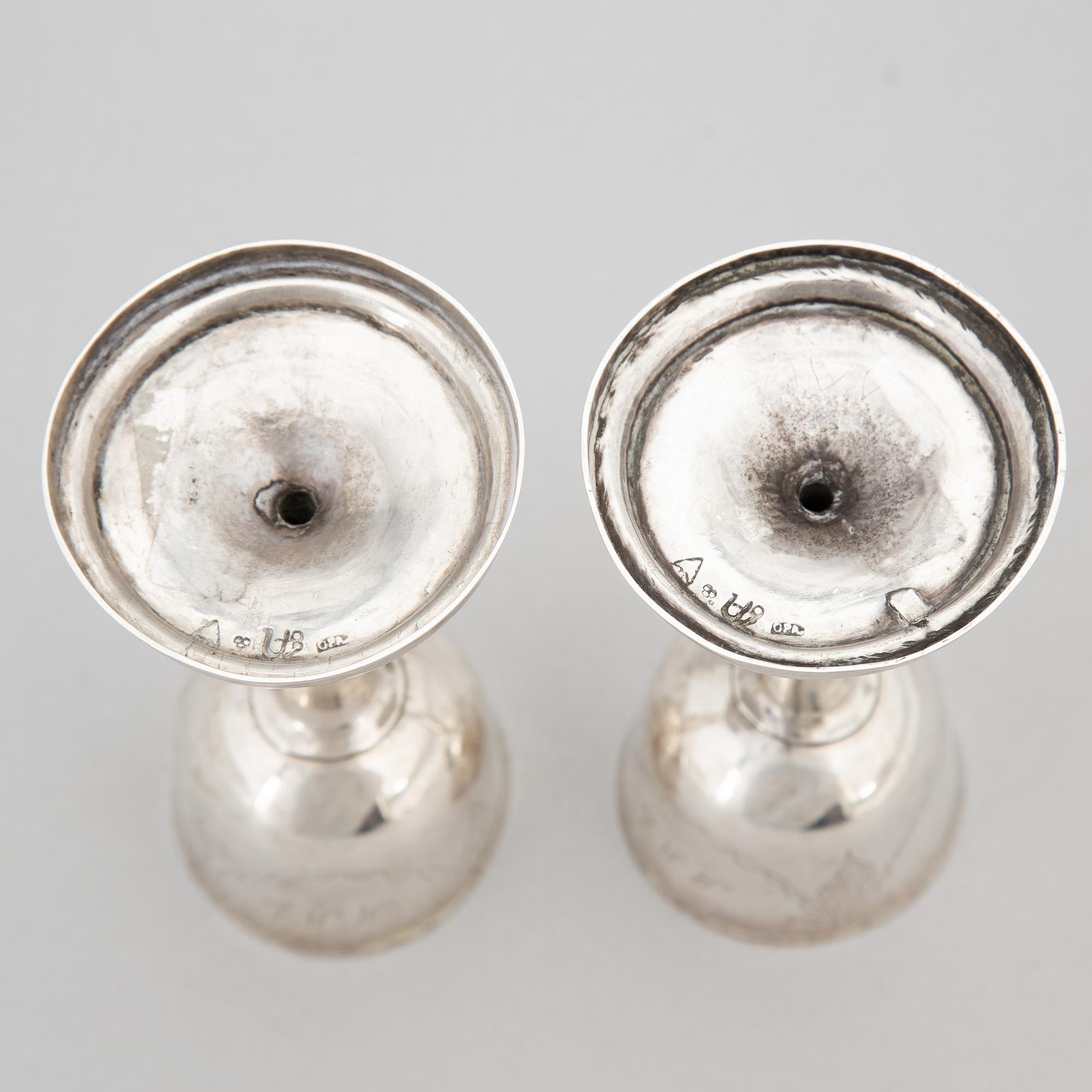 A pair of silver cups by Olof Peter Almén, Hedemora, 1802.