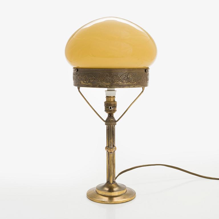 An early 20th century table lamp.