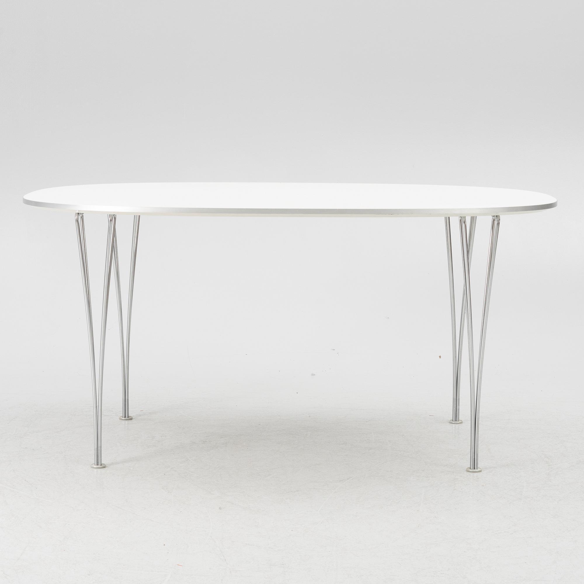 Bruno Mathsson & Piet Hein, matbord, "Superellips", Fritz Hansen, Danmark 2005.