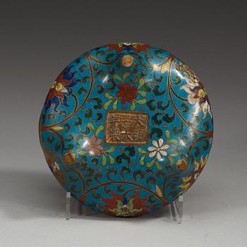 RÖKELSEKAR, cloisonné. Qing dynastin (1644-1912), med Jingtai sex karaktärers märke.