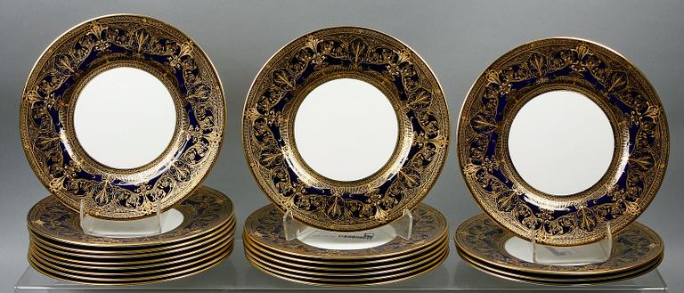 MATTALLRIKAR, 20 st, benporslin, Royal Worcester, England.