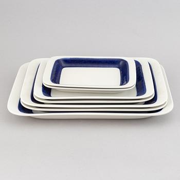 A Hertha Bengtsson 'Koka Blå' dinner service, 84 pcs, Rörstrand, designed 1956.