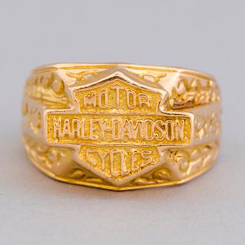 RING, 14K guld "Harley Davidson". Juha Tarnanen, Lahtis 2002.