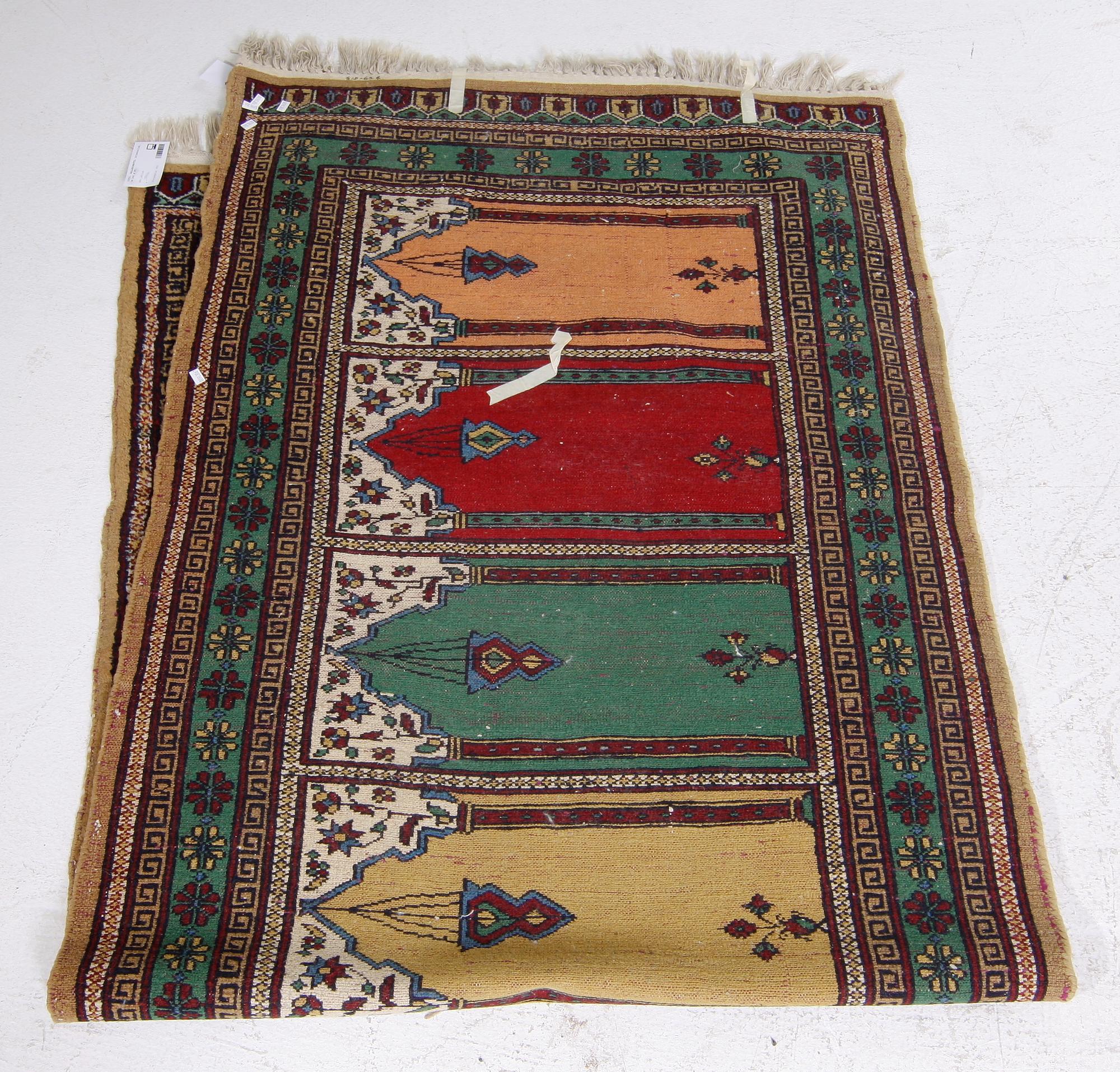 GALLERIMATTA, orientalisk, ca 240 x 90.