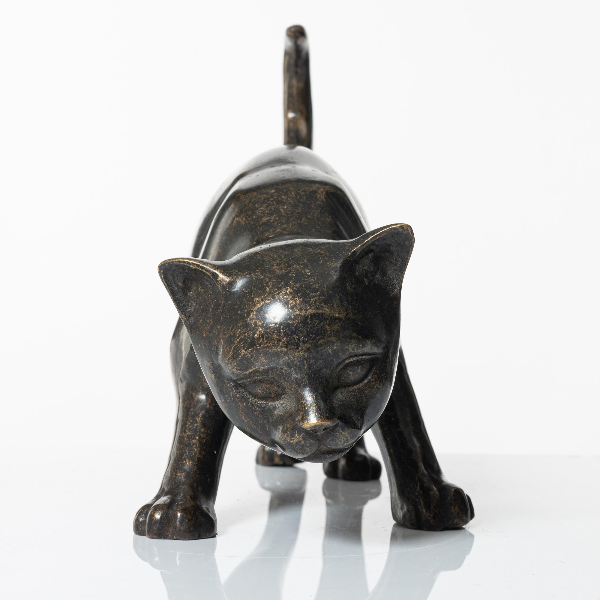 A decorative bronze sculpture, Fyrklövern.
