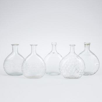 FLASKOR, 5 st, glas, 1800-tal.