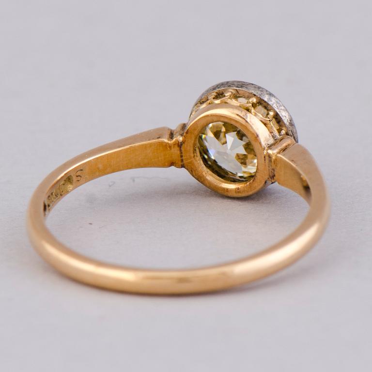 A RING, old cut diamond, 18K gold.  Johan Viktor Aarne, Vyborg 1928.