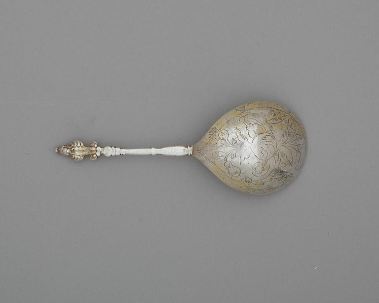 A Scandinavian 17th century silver-gilt spoon, unmarked.