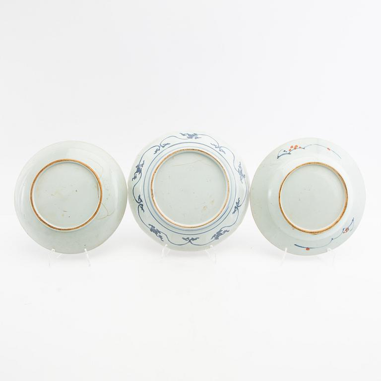 Plates 7 pcs and 1 dish, porcelain, Qianlong (1736-95), Qing dynasty.