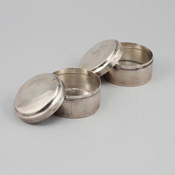 DOSOR, ett par, silver, empire, Johan Daniel Blomsterwall, Göteborg, 1838. Vikt 128 g.