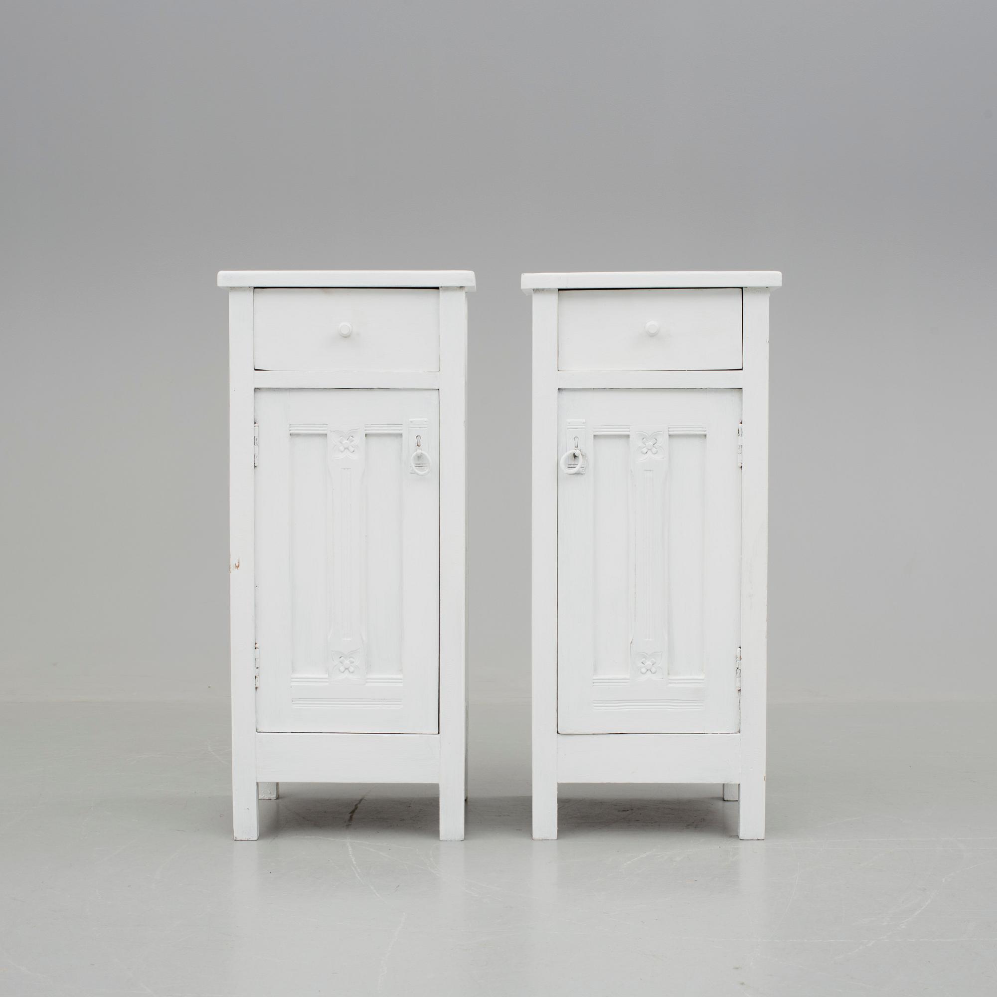 SÄNGBORD, ett par, 1900-tal.