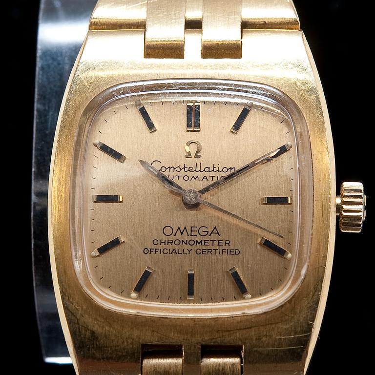 A LADIES WRIST WATCH, Omega Constellation.