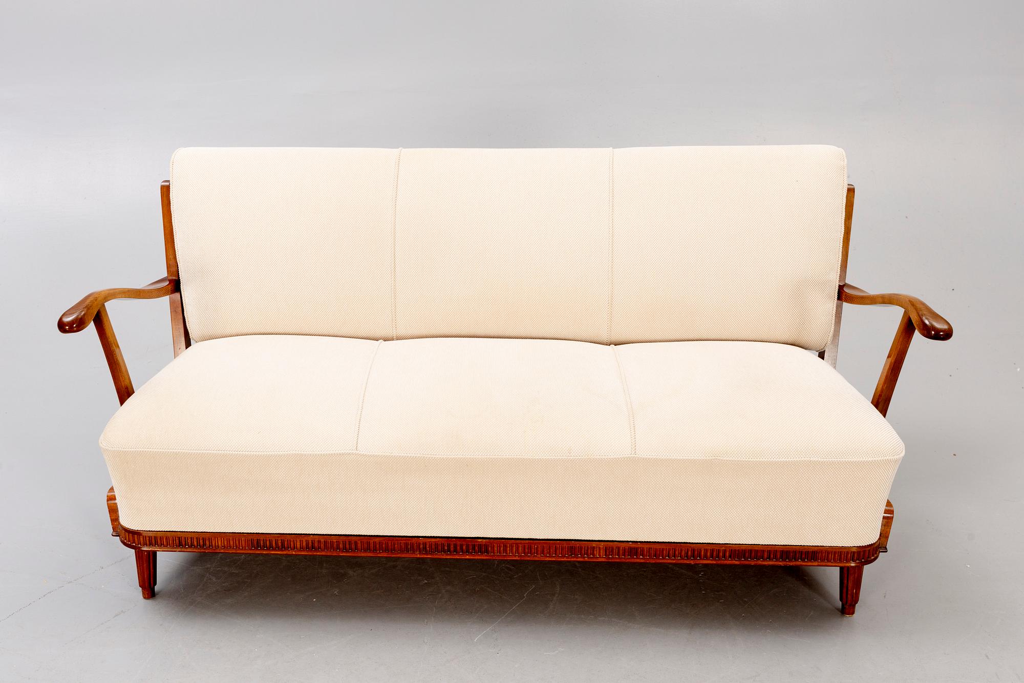 A Svante Skogh 1940s sofa Förenade möbelfabrikerna Linköping.