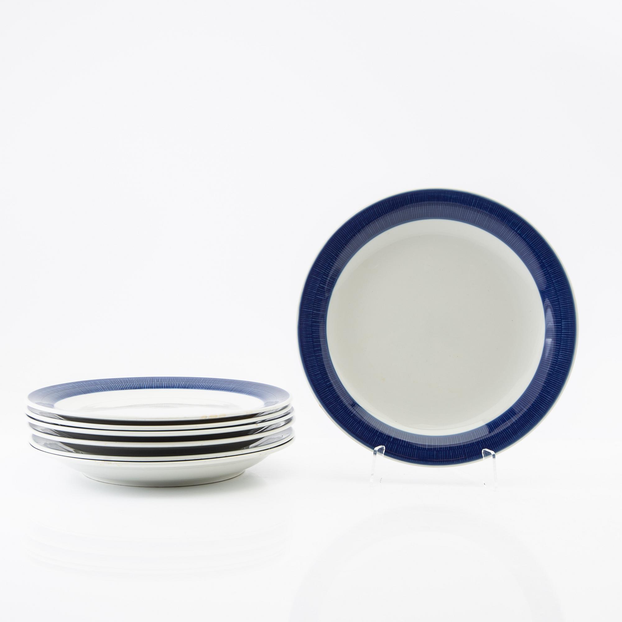 Hertha Bengtson, 31-piece "Koka blå" service, Rörstrand, late 20th century porcelain.