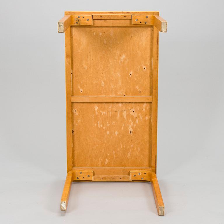 Alvar Aalto, A mid 1950s table '81' for O.Y. Huonekalu-ja Rakennustyötehdas A.B.