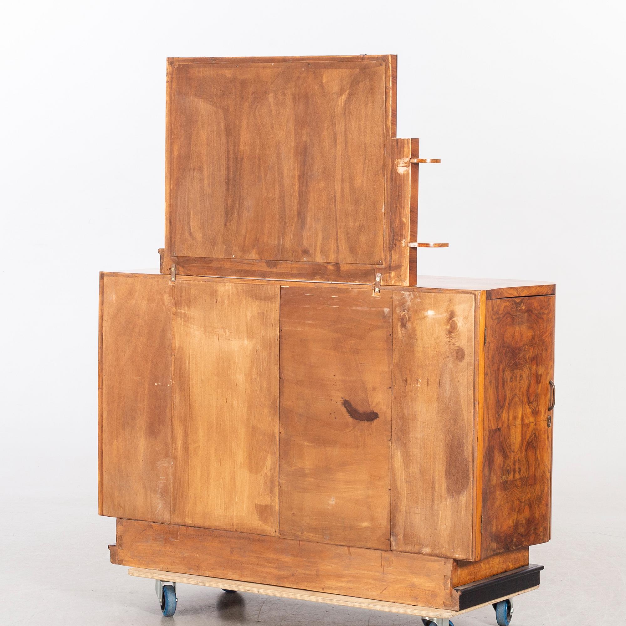 Spegelbyrå, art deco-stil, 1900-talets mitt.