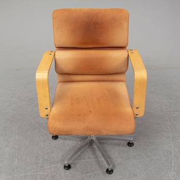 YRJÖ KUKKAPURO, a "Plaano" office chair, Avarte, Finland.