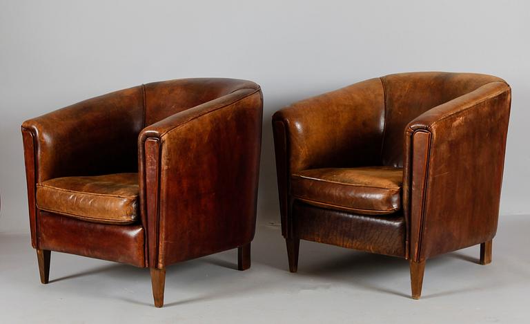 FÅTÖLJER, 1 par, sent 1900-tal.