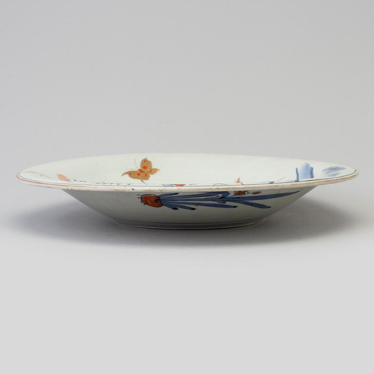 A 19th century Japanese porcelin charger.