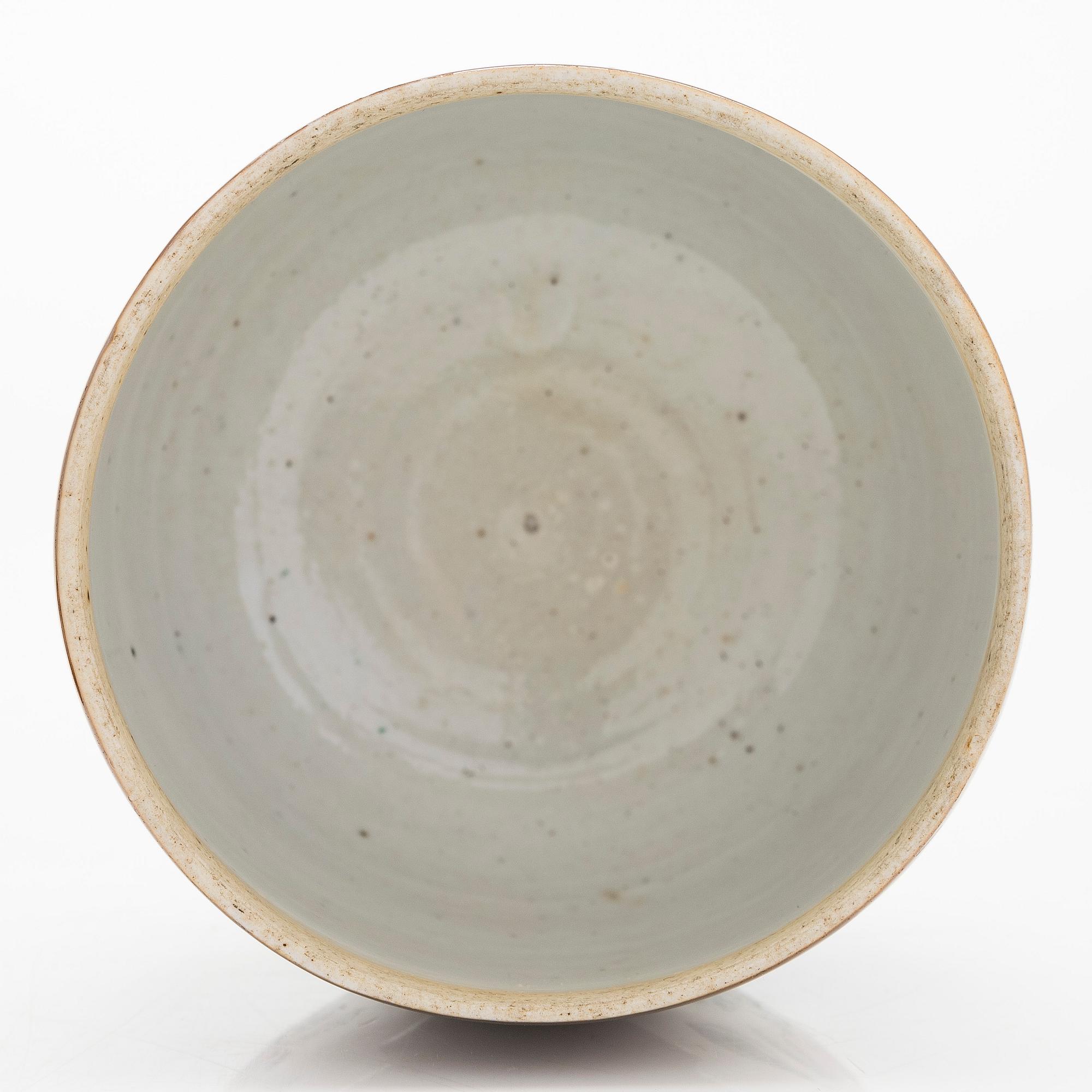 A famille rose jar with cover, Qing dynasty, Qianlong (1736-95).