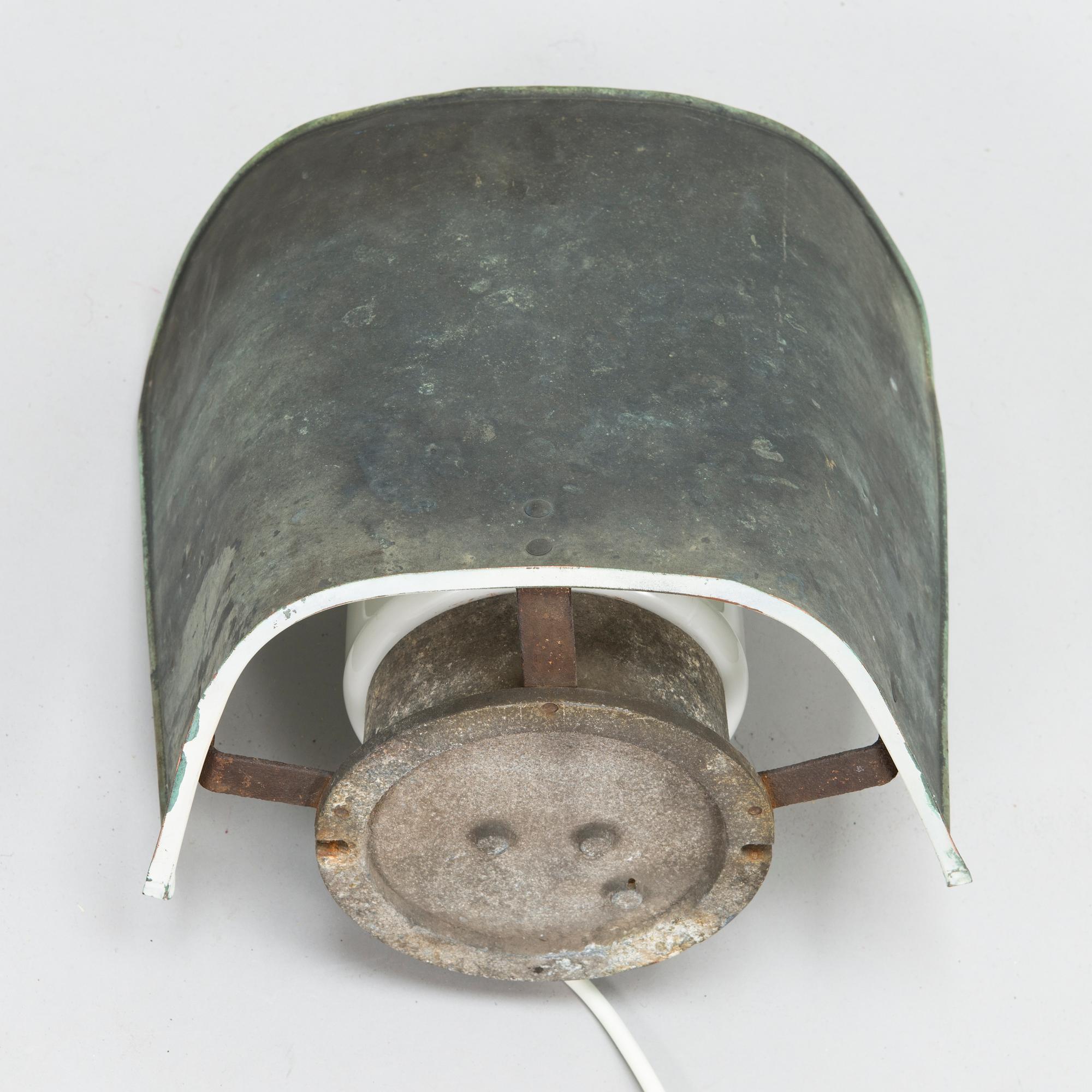 An industrial wall light, manufacturer Sähköliikkeiden Oy (SLO), Finland 1930s-1940s.