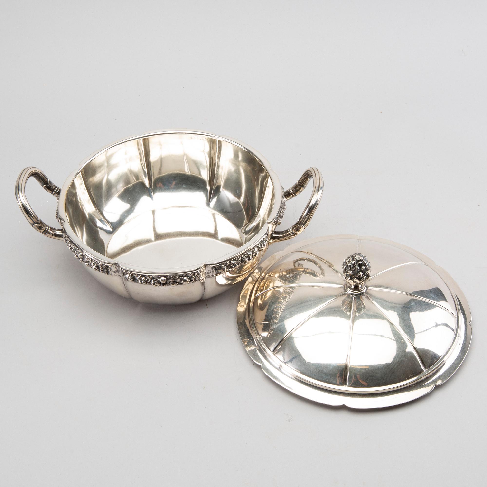 K ANDERSSON, karott med lock silver Stockholm 1913.