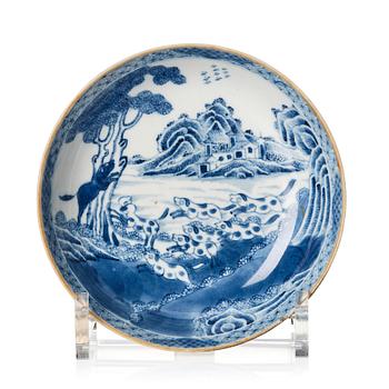 1145. A blue and white Chinese Export 'hunting' dish, Qing dynasty, Qianlong (1736-95).