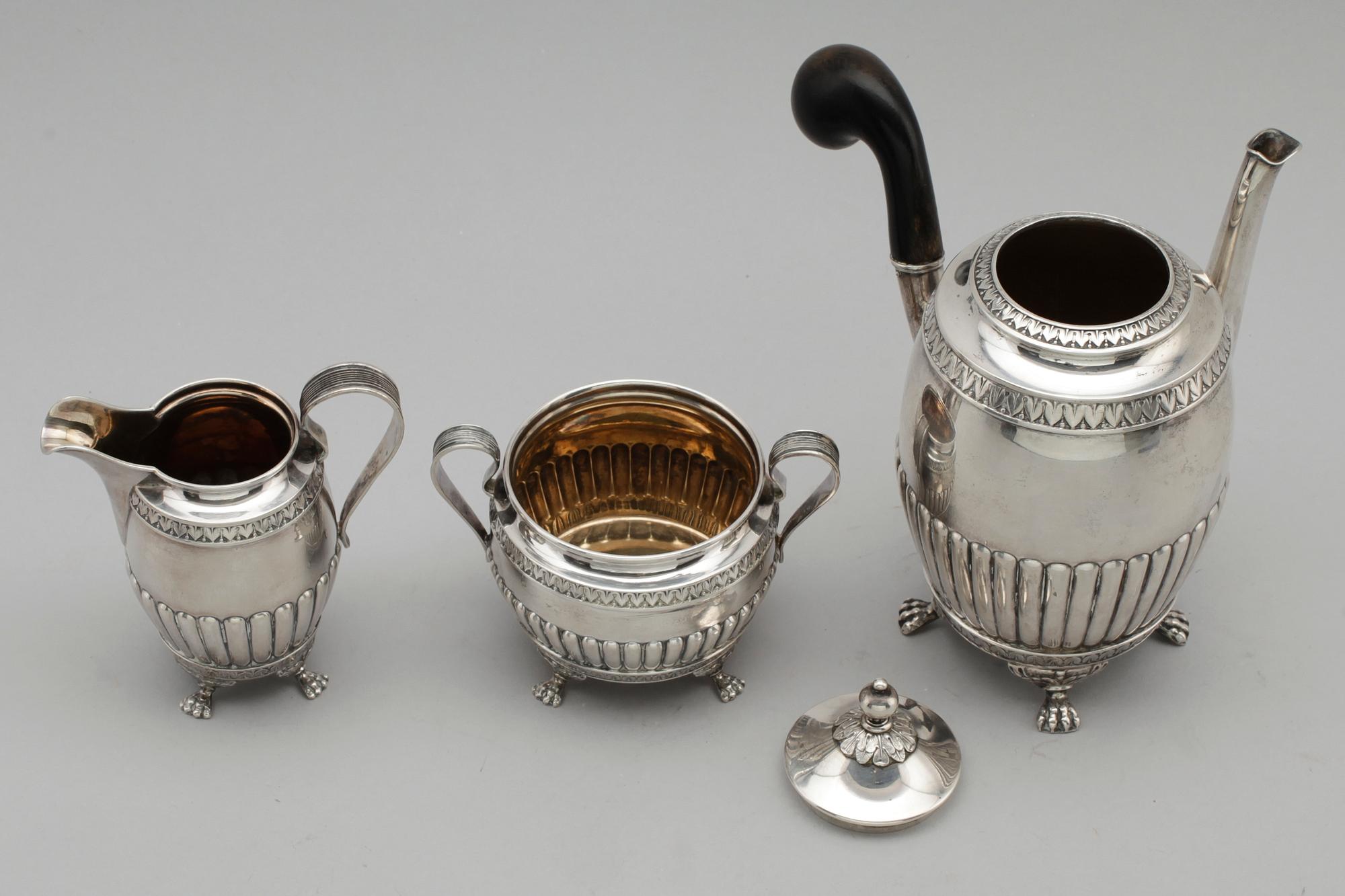 MOCKASERVIS, 3 delar, silver, gustaviansk stil, möjligen Bernhard Hertz, Stockolm, 1909. Total vikt ca 471 g.