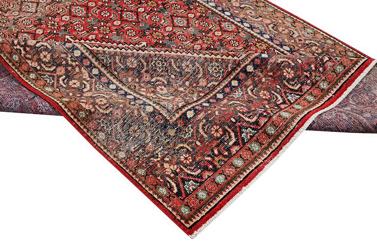 A carpet, Persian, Vintage Design, c. 295 x 198 cm.