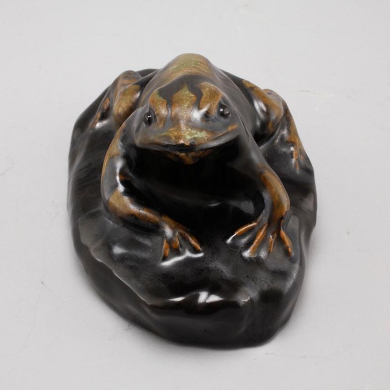 OIDENTIFIERAD KONSTNÄR, skulptur, keramik, signerad E.H, möjligen Ester Henning, 1900-talets första hälft.