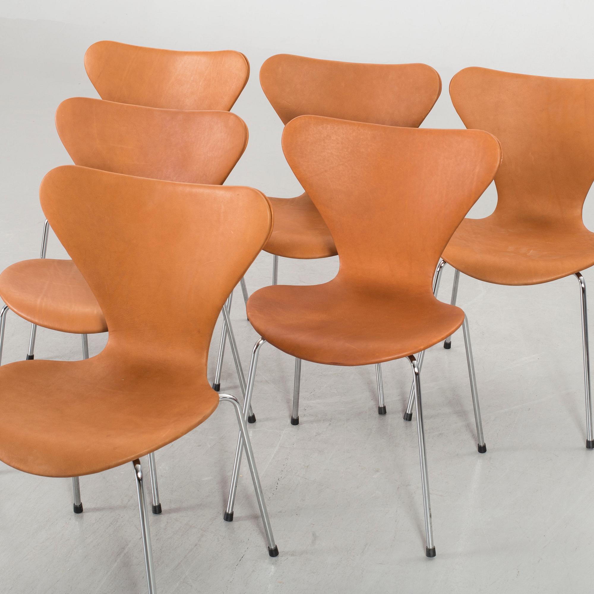 ARNE JACOBSEN, 6 st stolar, "Sjuan", Fritz Hansen.