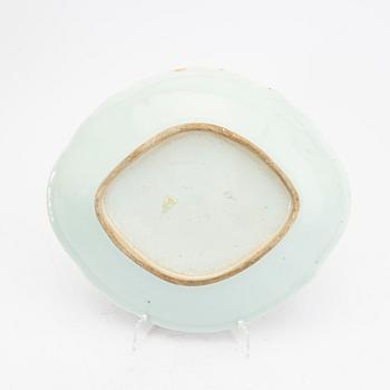 Bålskål samt fat 3 st Kina  Kanton sent 1800-tal porslin.