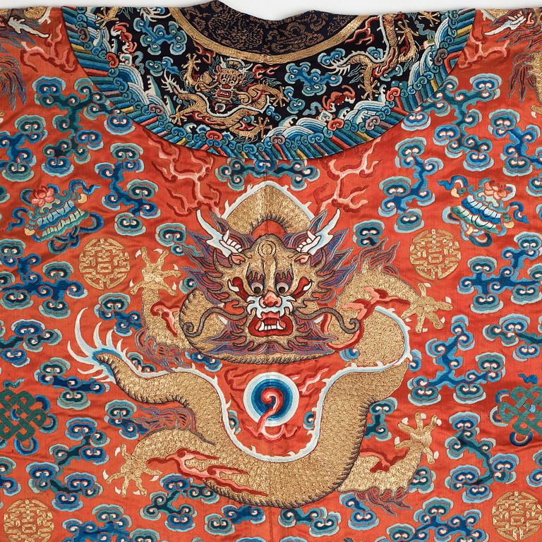 An embroidered silk robe, Qing dynasty, 19th Century.