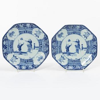 A set of four Japanese Arita ware porcelain dishes, Meiji (1868-1912).