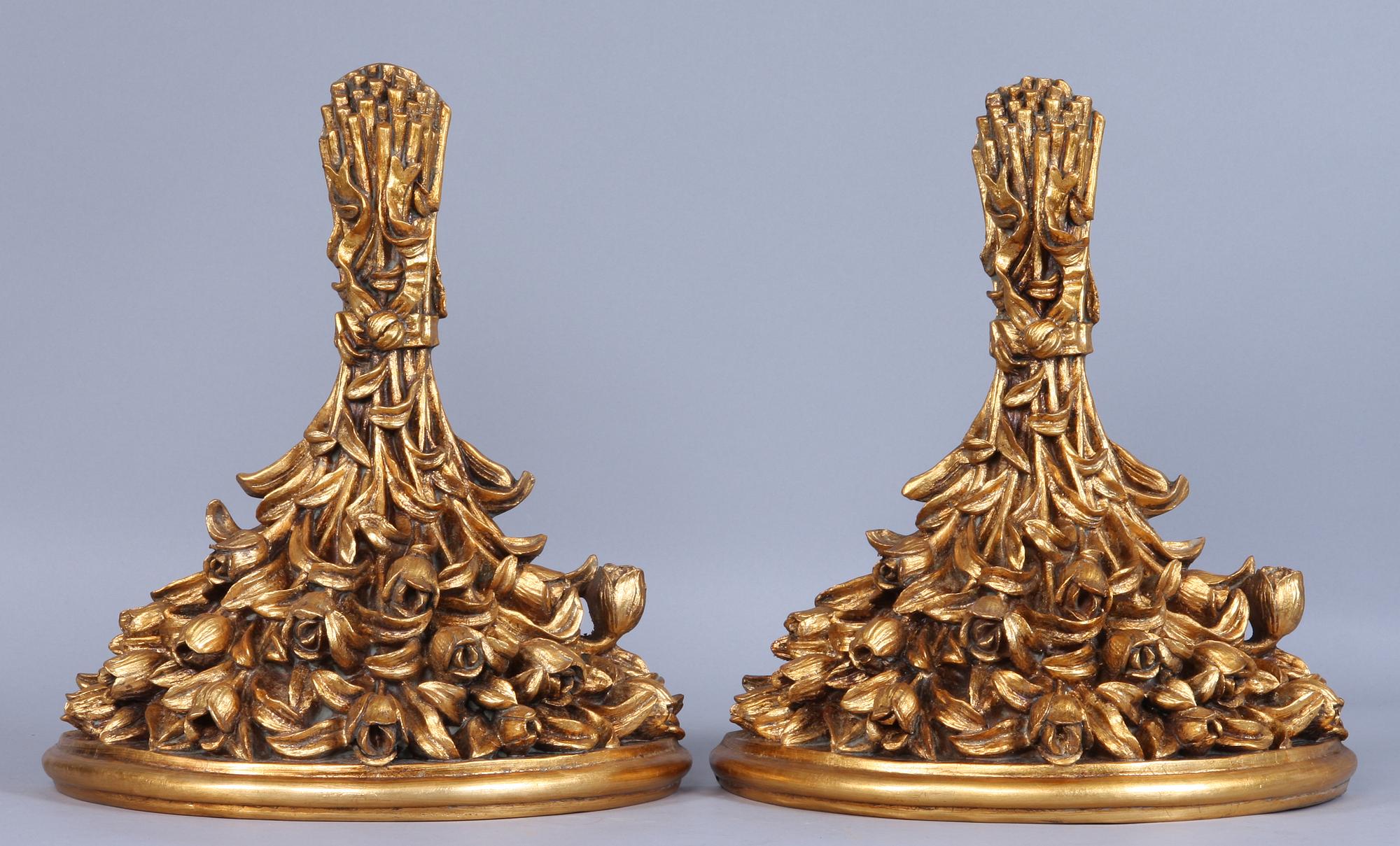 VÄGGKONSOLLER, 2 st, 1900-tal.