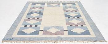 Karin Jönsson, matta, röllakan, signerad JK, ca 306 x 200 cm.