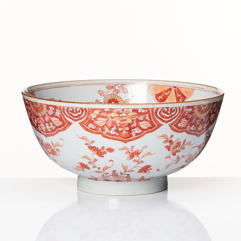 A iron red bowl, Qing dynasty, early 18th Century.