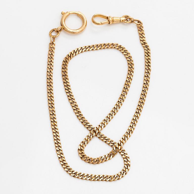 An 18K gold qatch chain.