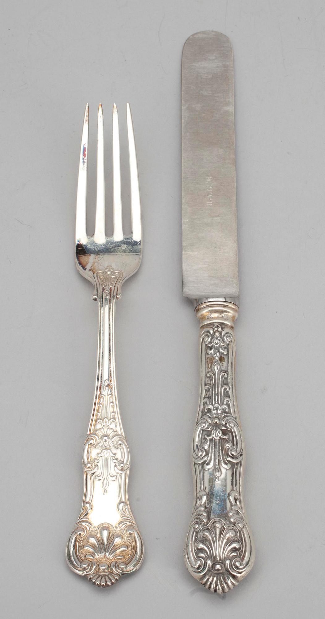 BESTICKSERIE, 24 st, Italien början av 1900-tal. Silvervikt ca 1400 g.