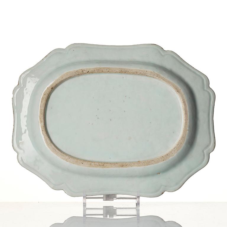 A blue and white dinner service, Qing dynasty, Qianlong (1736-95).  (45 pieces).