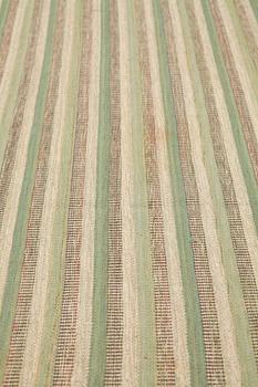 Barbro Nilsson, Matta, "Randig med tvist, grön", rölakan, ca 244,5-245,5 x 226-227 cm, signerad AB MMF BN.