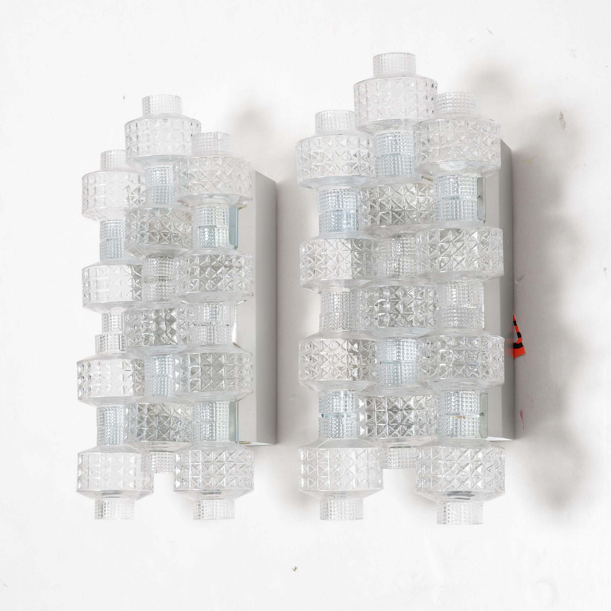 Gert Nyström, a pair of 'Festival' wall lamps, Fagerhults Belysning, second half of the 20th Century.
