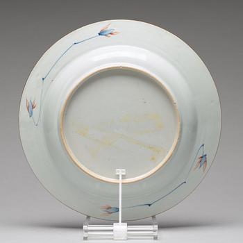 An imari verte dish, Qing dynasty, Kangxi (1662-1722).