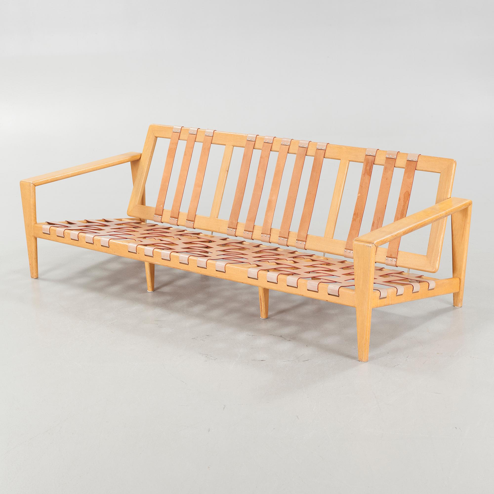 A sofa by Svante Skogh, third quarter of the 20th century.