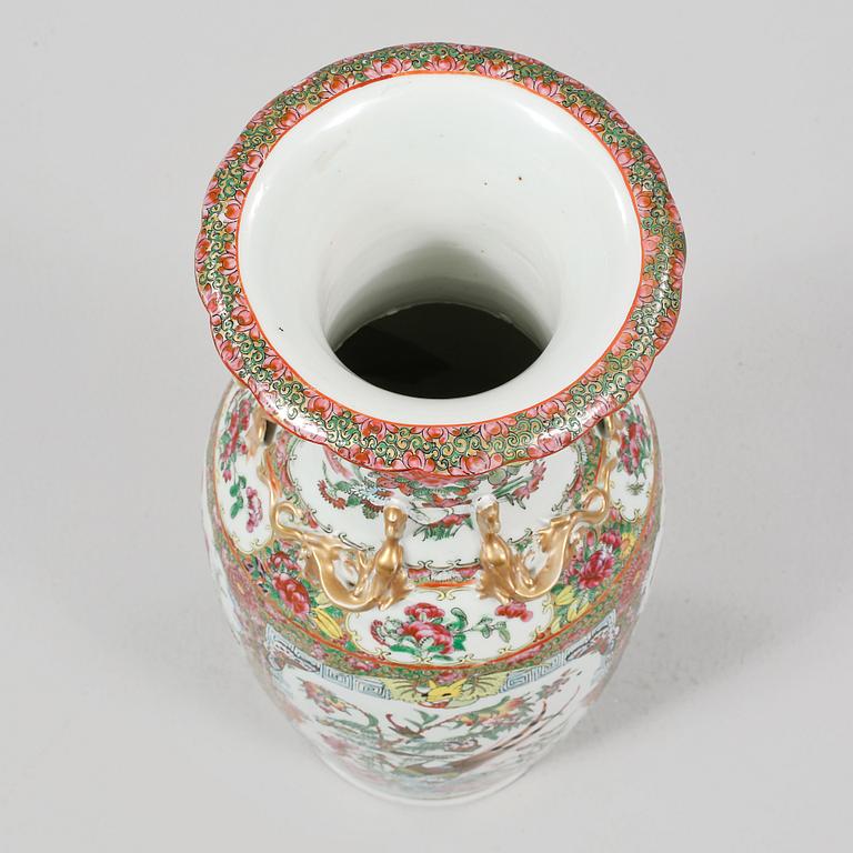 GOLVVAS, porslin, Kina, Kanton, sent 1800-tal.