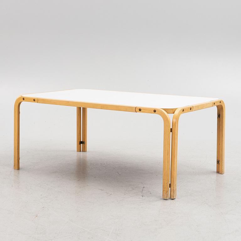 Kari Asikainen, coffee table, Artek, second half of the 20th century.